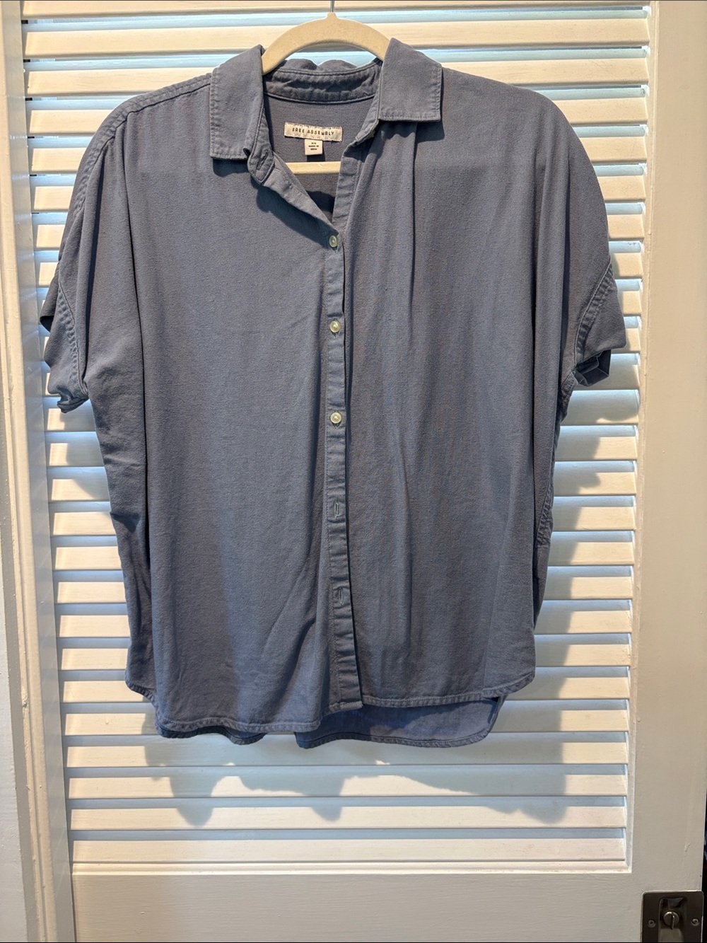 Free Assembly blue linen blend button down shirt